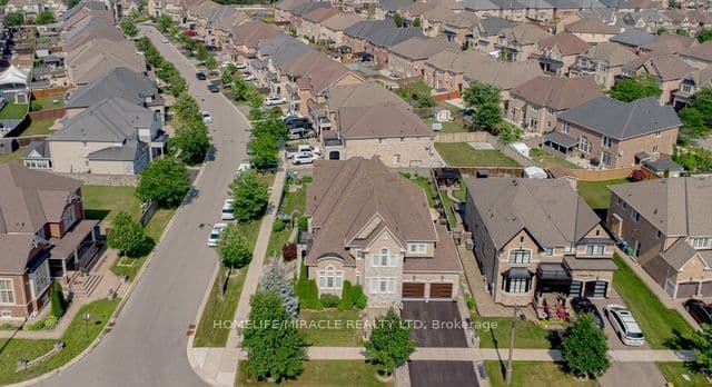 37 Degrey Drive, Brampton, ON L6P 3X5 – photo 3