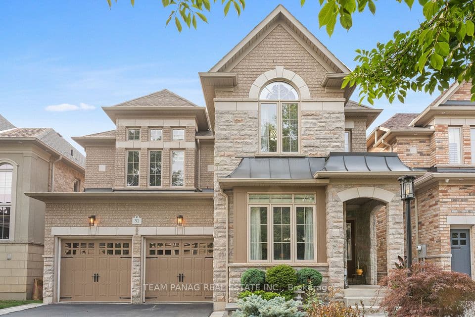32 Impulse Circle, Brampton, ON L6X 0X9 – main photo