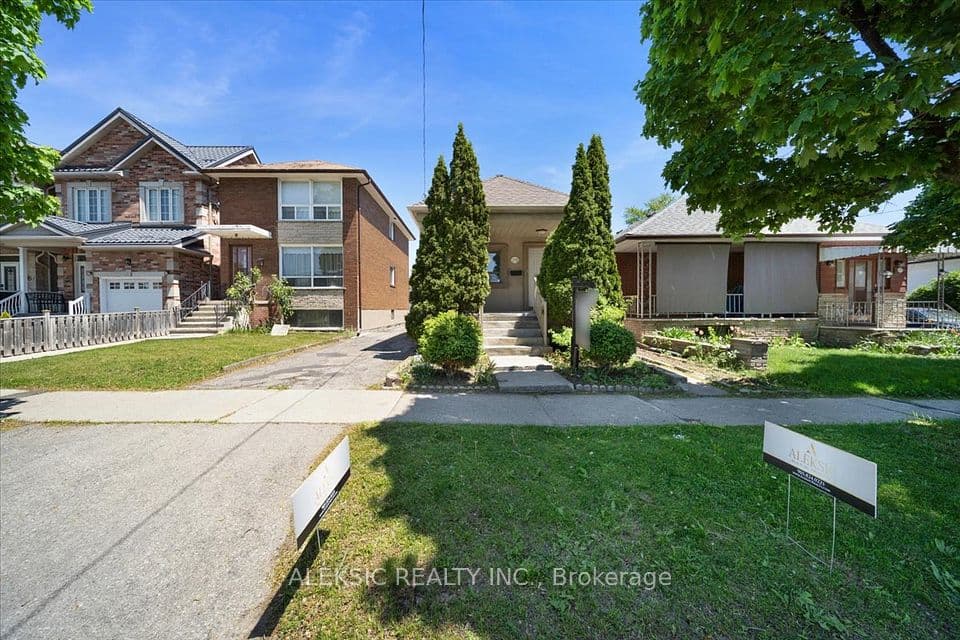 179 Thirtieth Street, Toronto, ON M8W 3C6 – photo 3