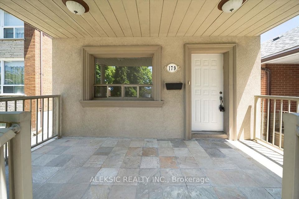 179 Thirtieth Street, Toronto, ON M8W 3C6 – photo 2