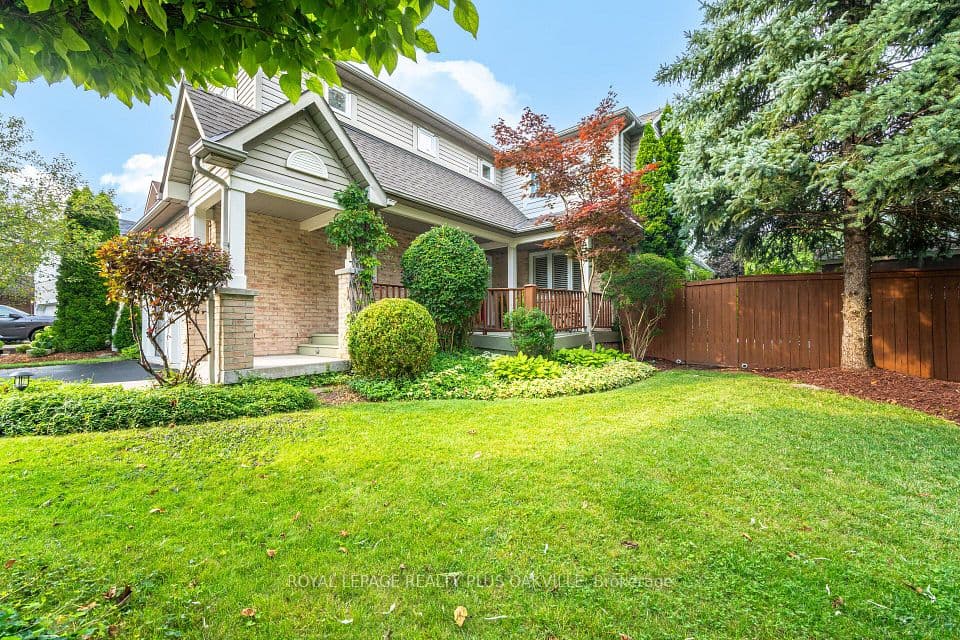 5882 Cornell Crescent, Mississauga, ON L5M 5R6 – photo 2