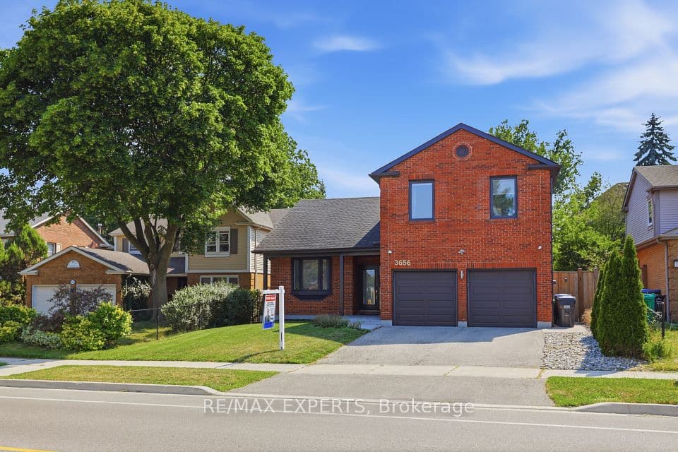 3656 Sawmill Valley Drive, Mississauga, ON L5L 2P6 – main photo