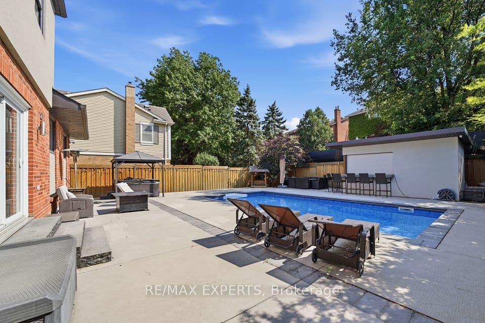 3656 Sawmill Valley Drive, Mississauga, ON L5L 2P6 – photo 3