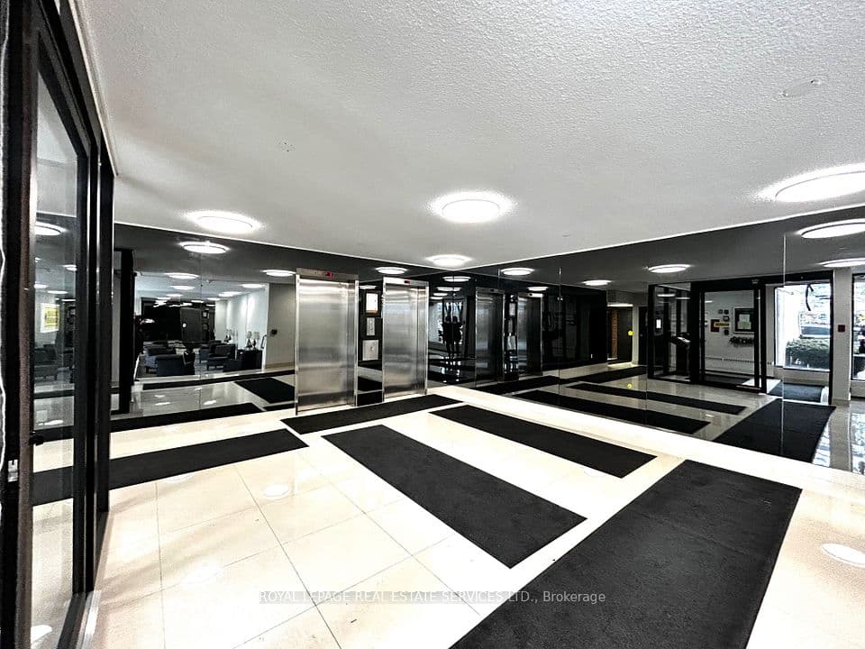 2929 Aquitaine Avenue 905, Mississauga, ON L5N 2C7 – photo 3