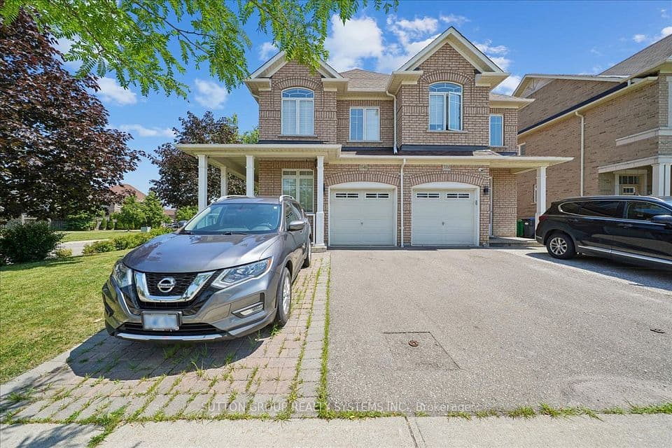 3348 Sunlight Street, Mississauga, ON L5M 0G8 – photo 2