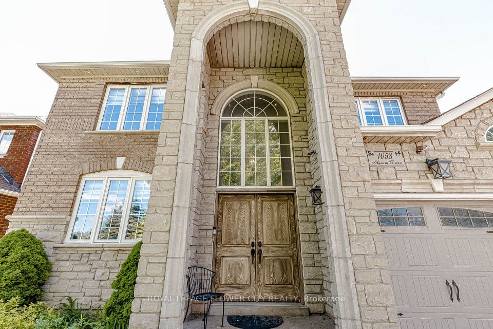 1058 Agram Drive, Oakville, ON L6H 7L6 – photo 3