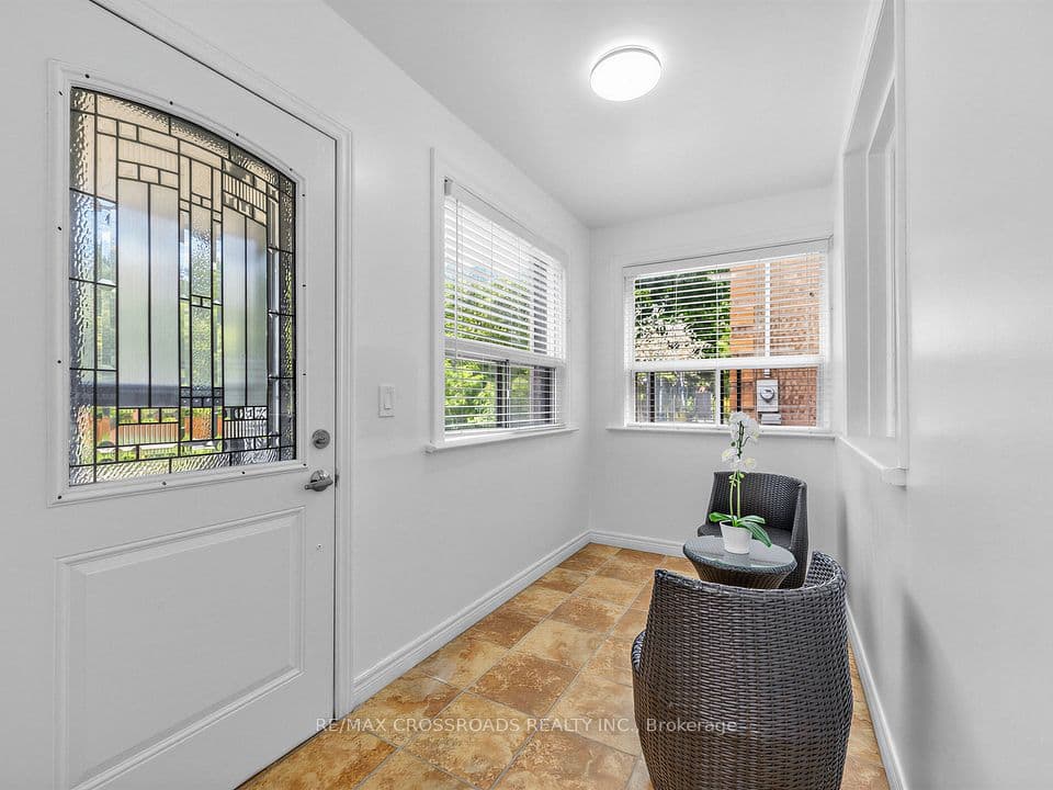 80 Gray Avenue, Toronto, ON M6N 4S8 – photo 3