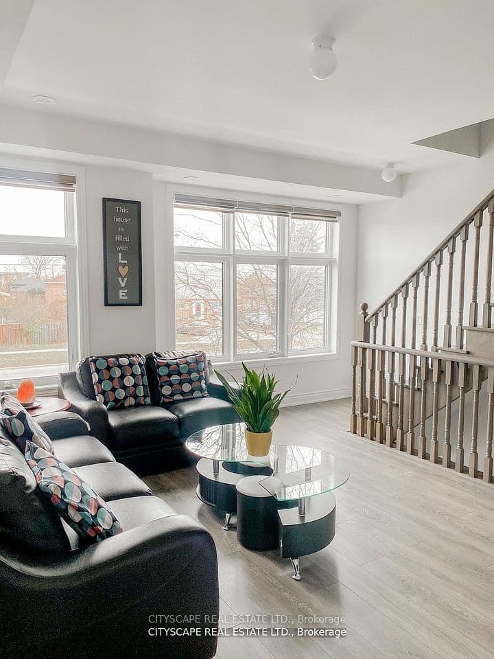 3038 Islington Avenue, Toronto, ON M9L 0A6 – photo 3