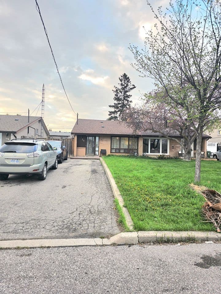 30 Dombey Road, Toronto, ON M3L 1N9 – photo 2