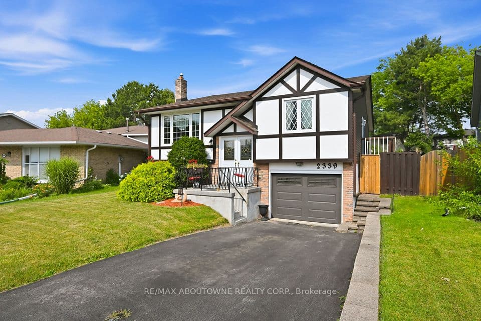 2339 Gillingham Drive, Burlington, ON L7P 4G5 – main photo