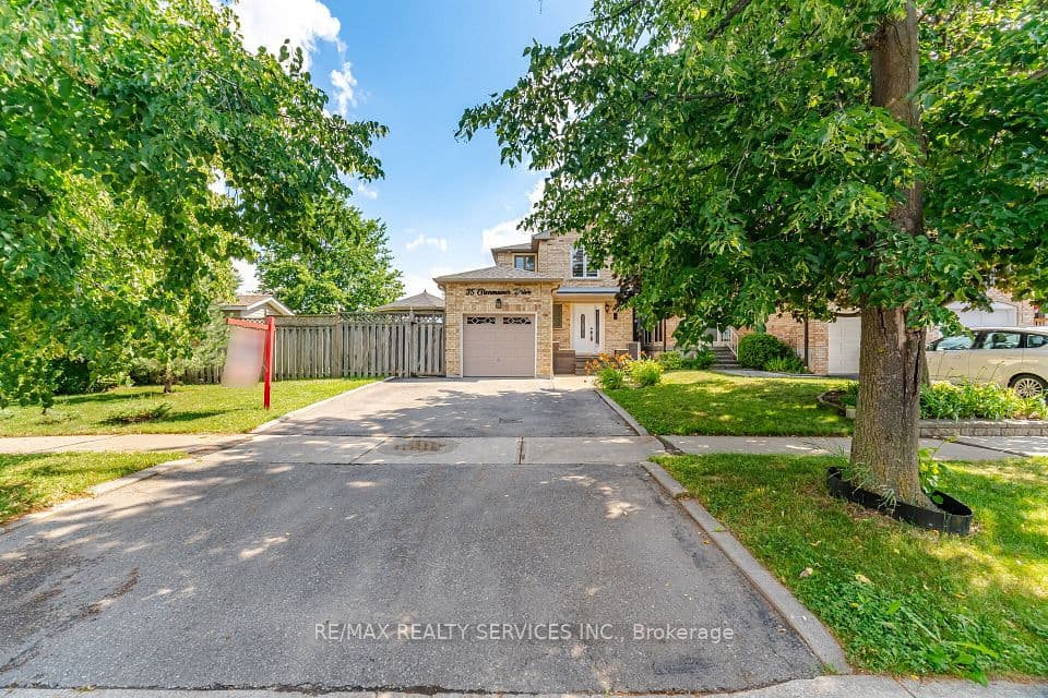 35 Glenmanor Drive, Brampton, ON L6Z 3Z1 – photo 3