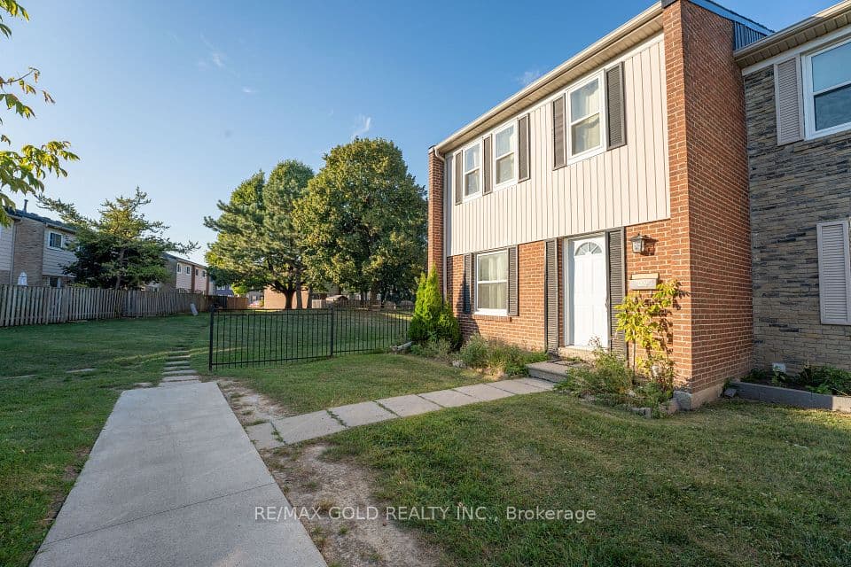 900 Central Park Drive 107, Brampton, ON L6S 3J6 – photo 3