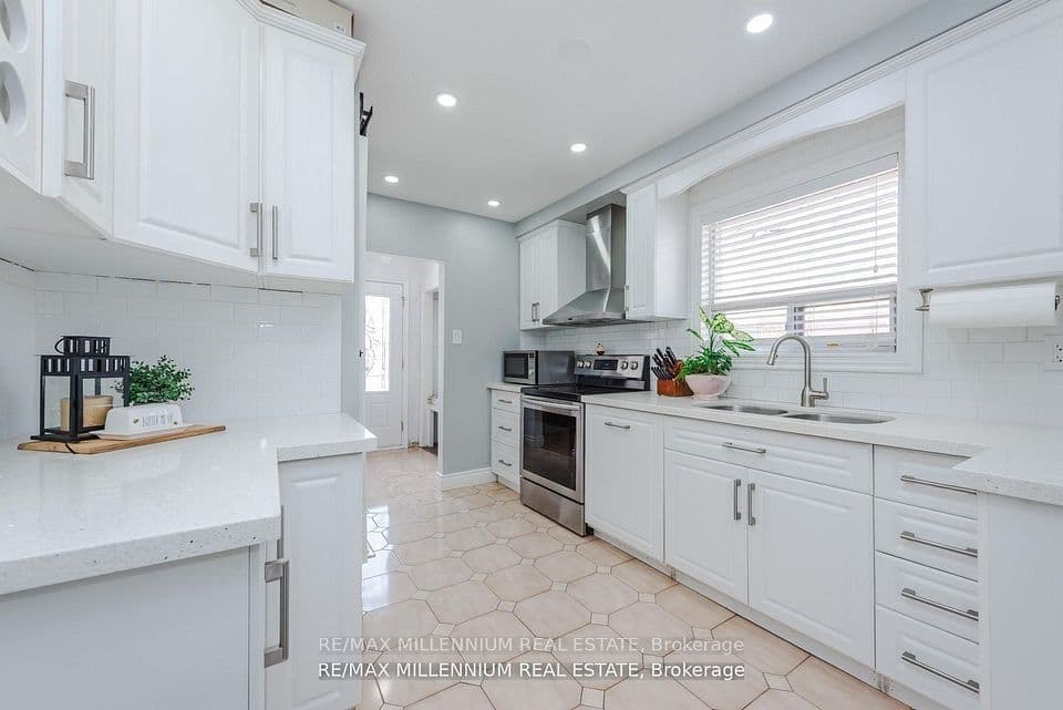 13 Cumberland Drive, Brampton, ON L6V 1W5 – photo 3