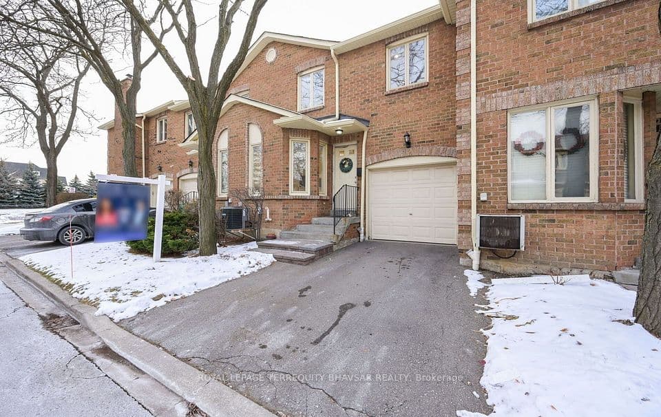5020 Delaware Drive 12, Mississauga, ON L4Z 3C4 – main photo