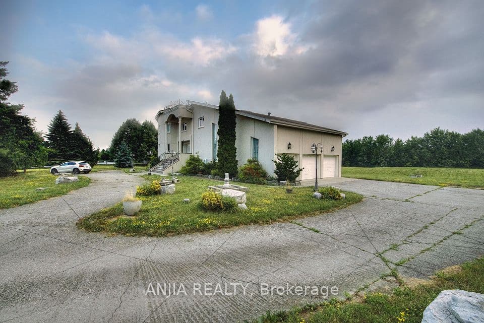 44 Bellini Avenue, Brampton, ON L6P 0E2 – photo 2