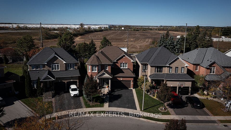 34 Laurentide Crescent, Brampton, ON L6P 1Y4 – photo 2