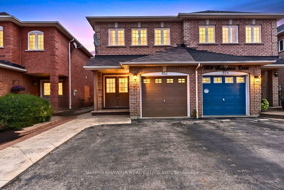 952 Marygrace Court, Mississauga, ON L5V 2V7 – main photo