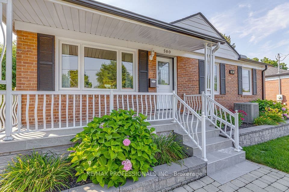 580 Exbury Crescent, Mississauga, ON L5G 2P4 – photo 3