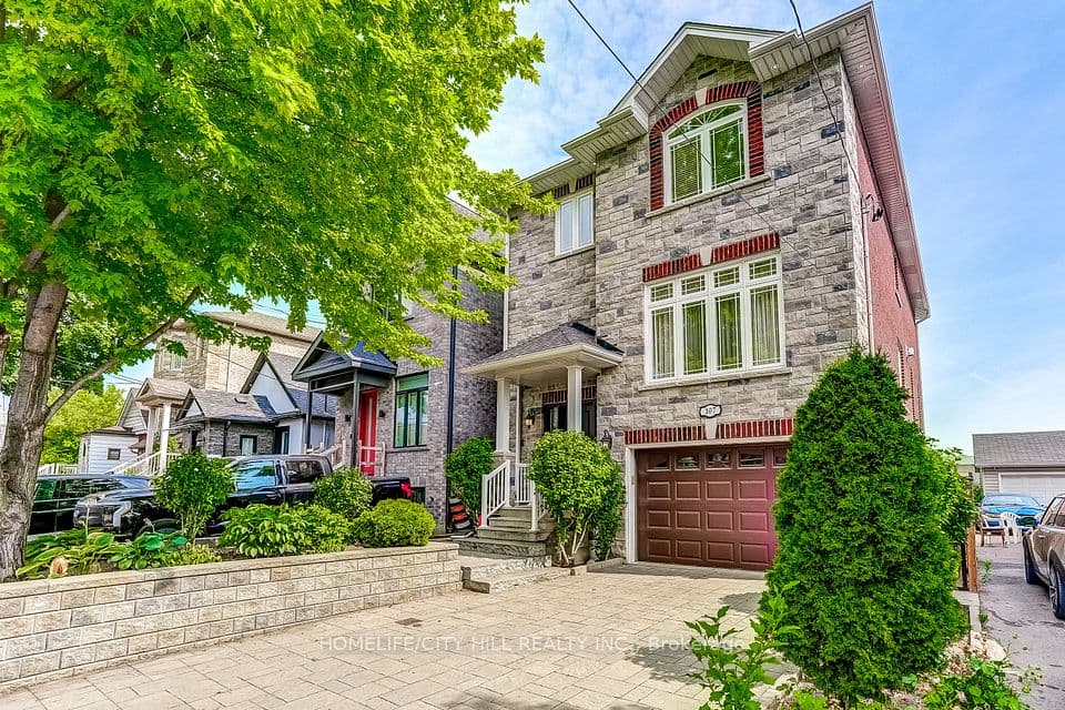 107 Brownville Avenue, Toronto, ON M6N 4L2 – photo 2