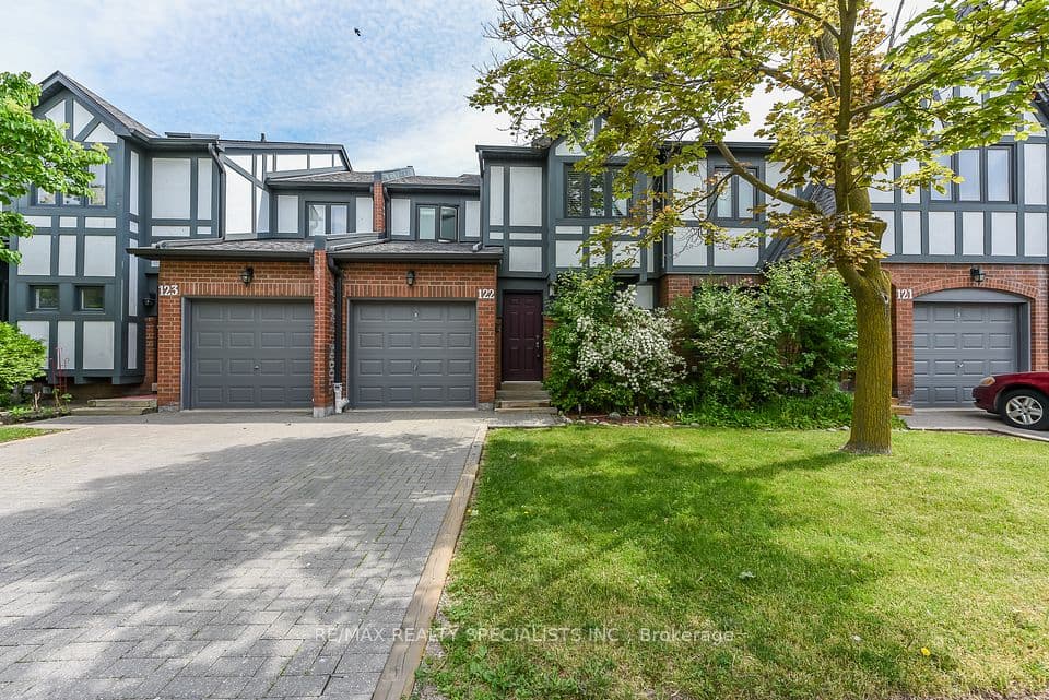 3050 Orleans Road 122, Mississauga, ON L5L 5P7 – main photo