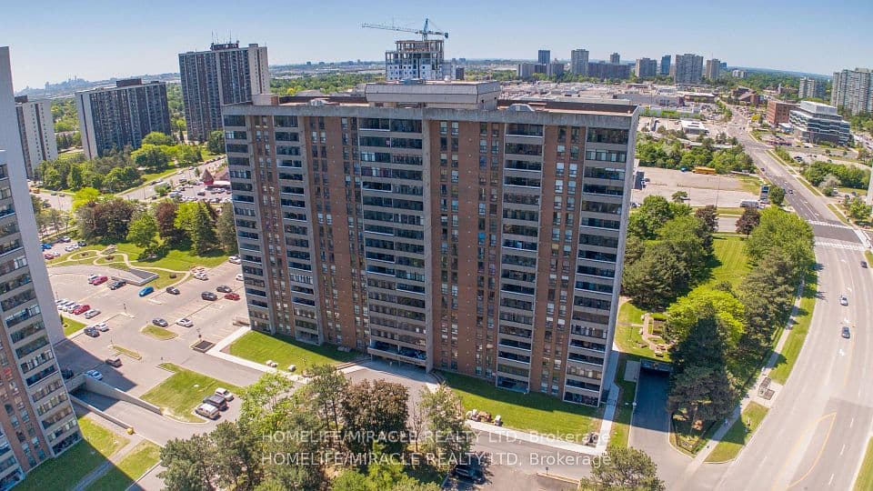 15 Kensington Road 907, Brampton, ON L6T 3W2 – photo 2