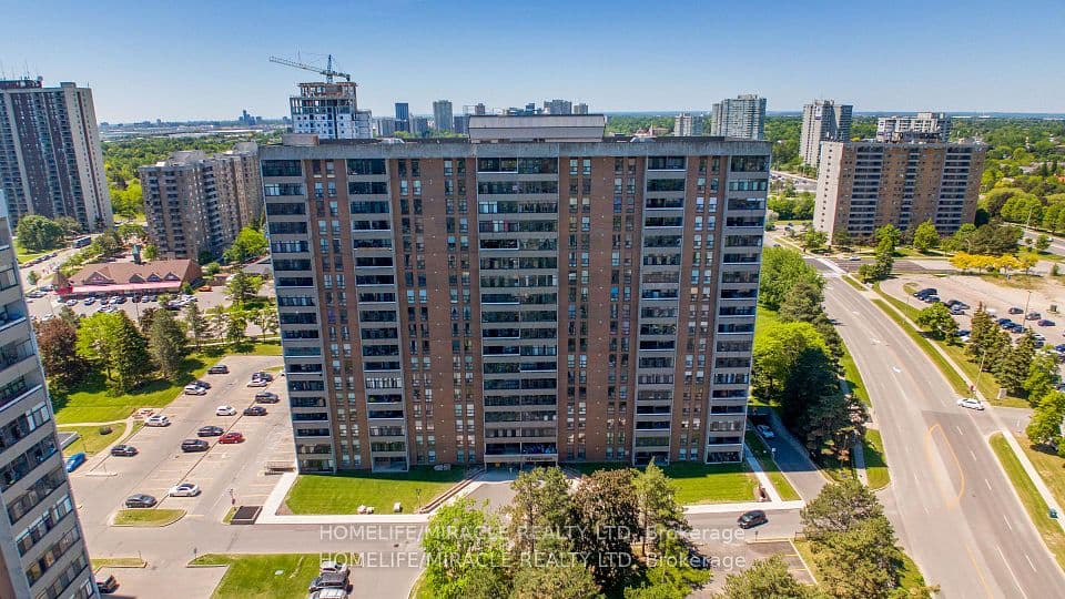 15 Kensington Road 907, Brampton, ON L6T 3W2 – main photo