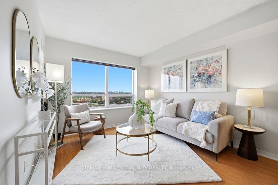 60 Heintzman Street 2102, Toronto, ON M6P 5A1 – main photo