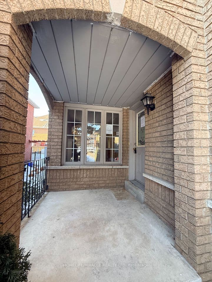 137 Pressed Brick Drive, Brampton, ON L6V 4K5 – photo 2
