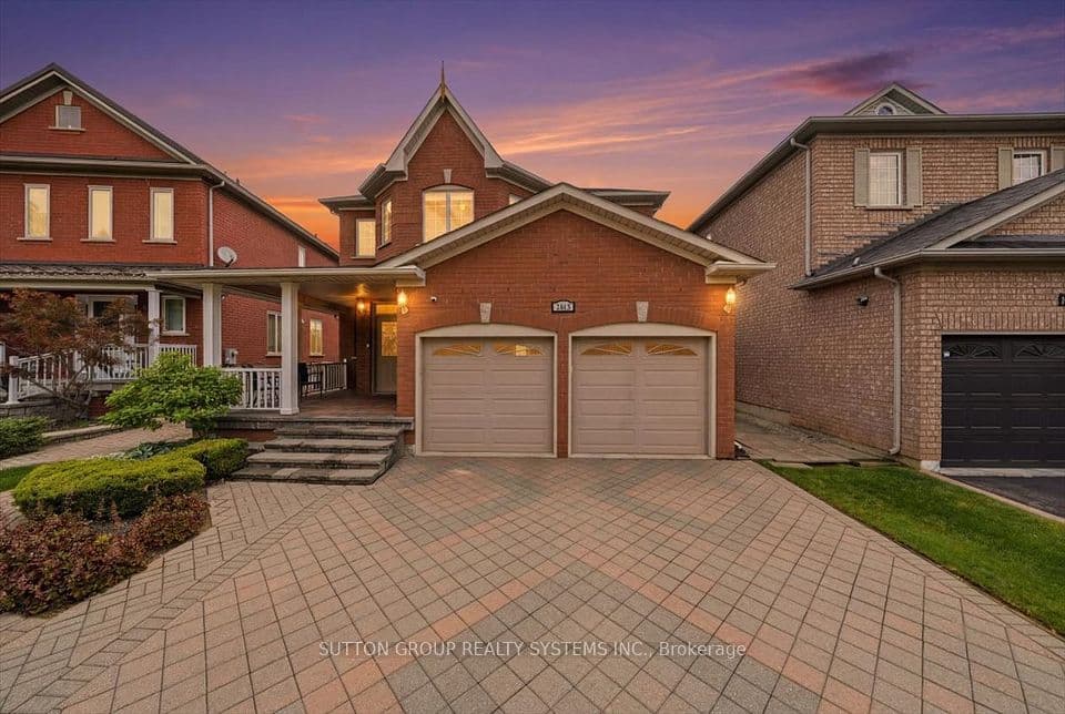 1382 Avon Drive, Mississauga, ON L5N 7Z3 – photo 2