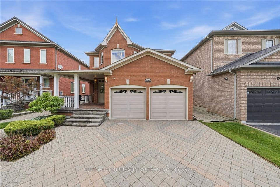 1382 Avon Drive, Mississauga, ON L5N 7Z3 – main photo