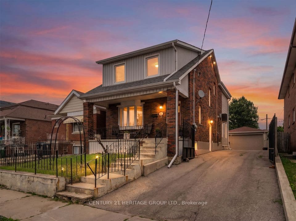 33 Sanderstead Avenue, Toronto, ON M6E 4X6 – photo 3
