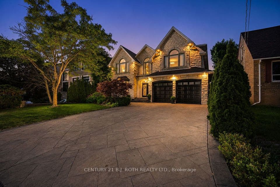 20 Creston Road, Toronto, ON M6A 1J1 – photo 2