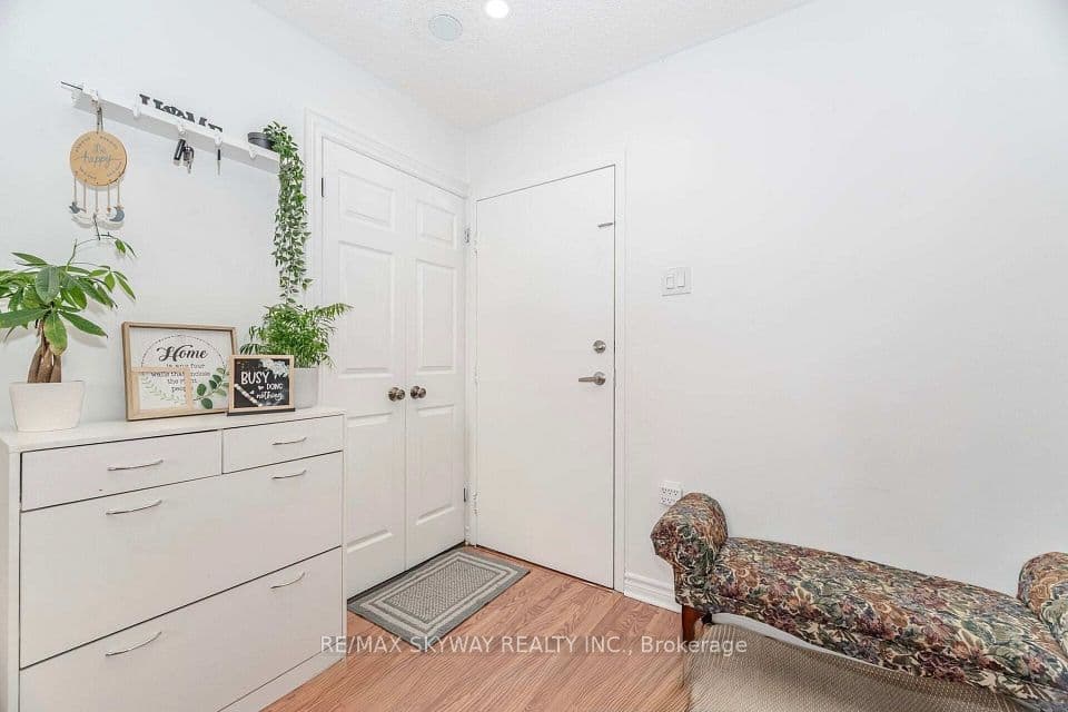 1615 Bloor Street 1203, Mississauga, ON L4X 1S2 – photo 3