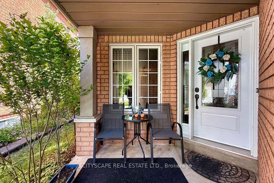 764 Avocado Crescent, Mississauga, ON L5W 1H4 – photo 3