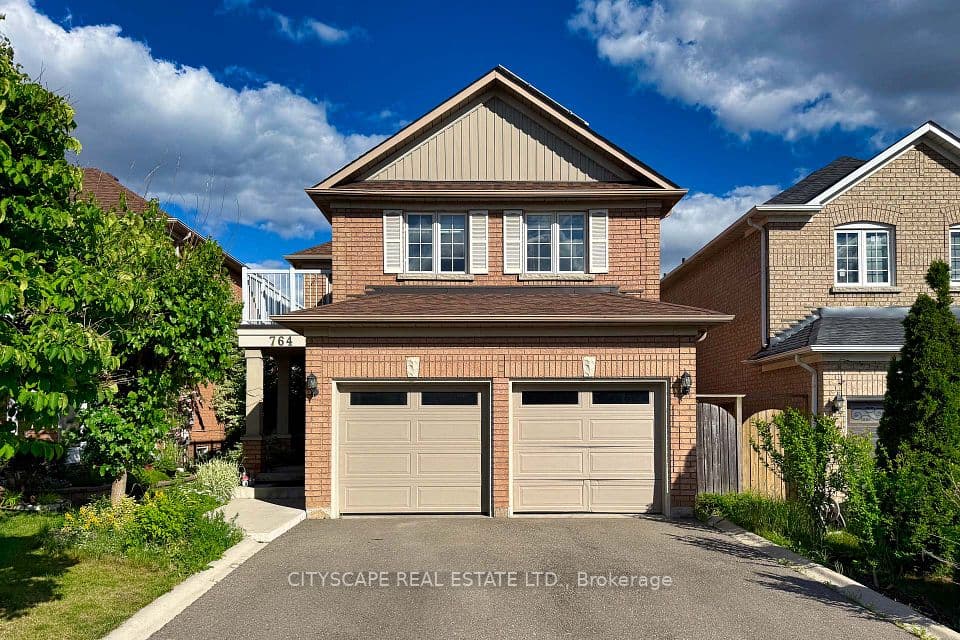 764 Avocado Crescent, Mississauga, ON L5W 1H4 – photo 2