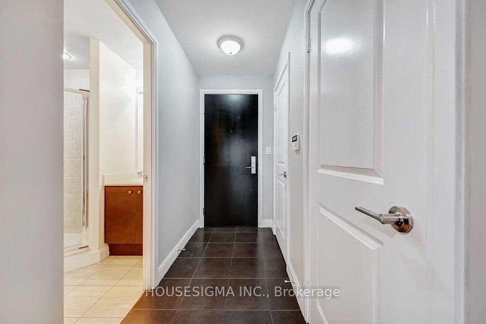 60 Absolute Avenue 507, Mississauga, ON L4T 0A9 – photo 3