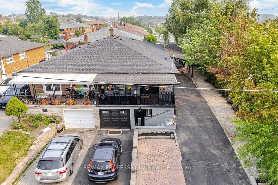 50 Cobb Avenue, Toronto, ON M3L 2A3 – main photo