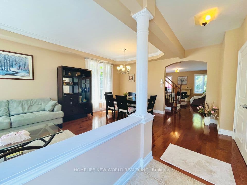 325 ADMIRAL Drive, Oakville, ON L6L 0C2 – photo 2