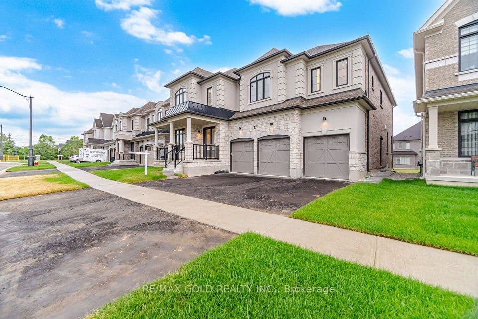 17 Mosswood Trail, Brampton, ON L6P 4E7 – photo 2