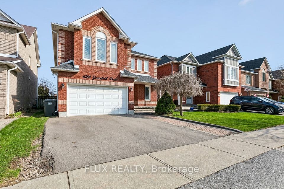 6769 Gracefield Drive, Mississauga, ON L5N 6T5 – main photo