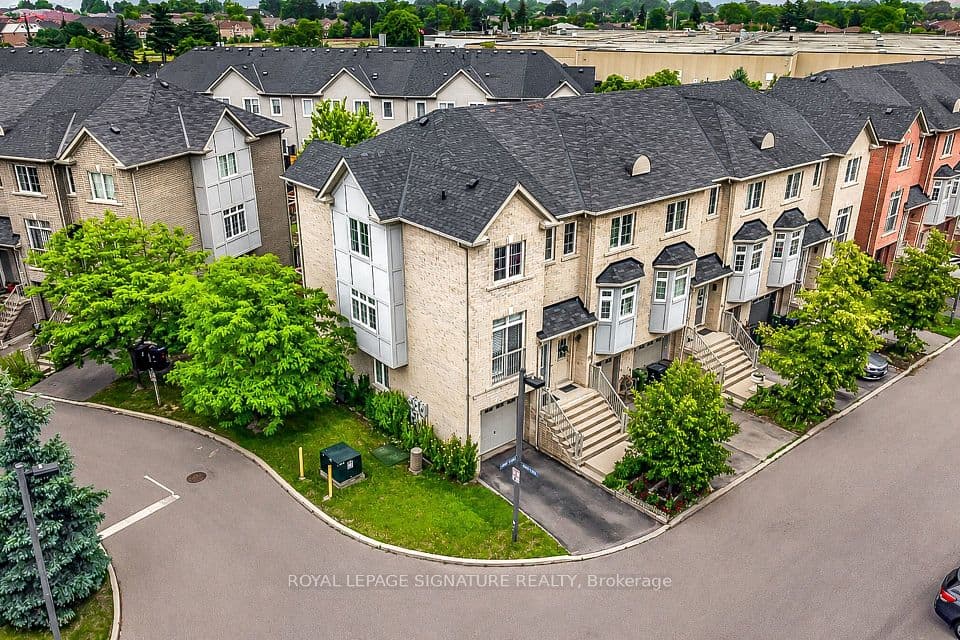 51 Piggott Mews, Toronto, ON M9N 0A4 – photo 2