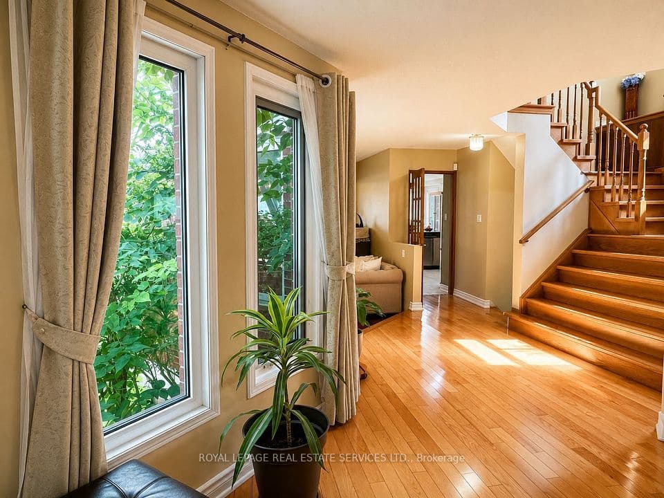 3364 Ingram Road, Mississauga, ON L5L 4N4 – photo 2