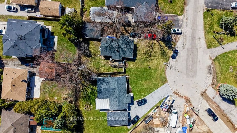 114 Ringwood Road, Oakville, ON L6H 1K2 – photo 3