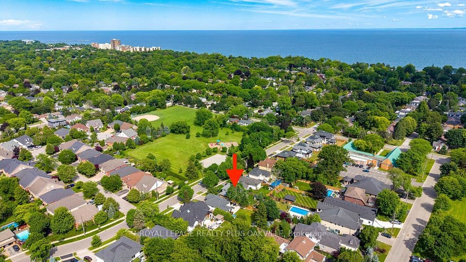 336 Tuck Drive, Burlington, ON L7L 2R3 – photo 2