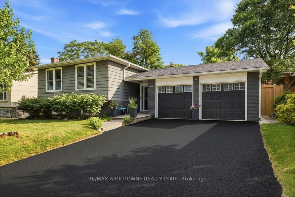 2501 Yarmouth Crescent, Oakville, ON L6L 2M9 – main photo