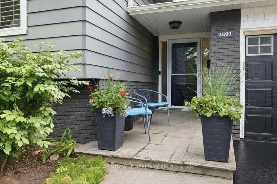 2501 Yarmouth Crescent, Oakville, ON L6L 2M9 – photo 3