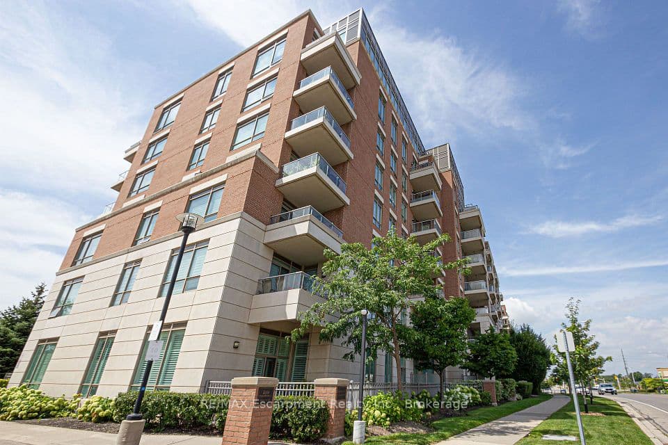 2470 Prince Michael Drive 210, Oakville, ON L6H 0G9 – main photo