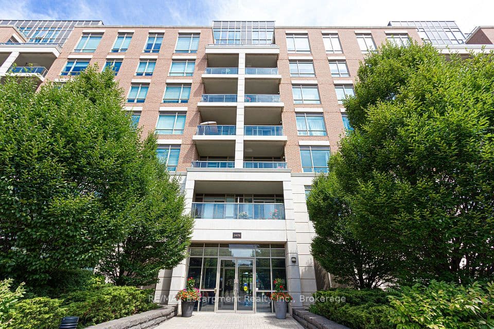 2470 Prince Michael Drive 210, Oakville, ON L6H 0G9 – photo 2