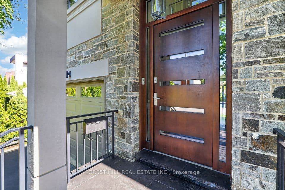 51 Greenfield Drive, Toronto, ON M9B 1H2 – photo 2