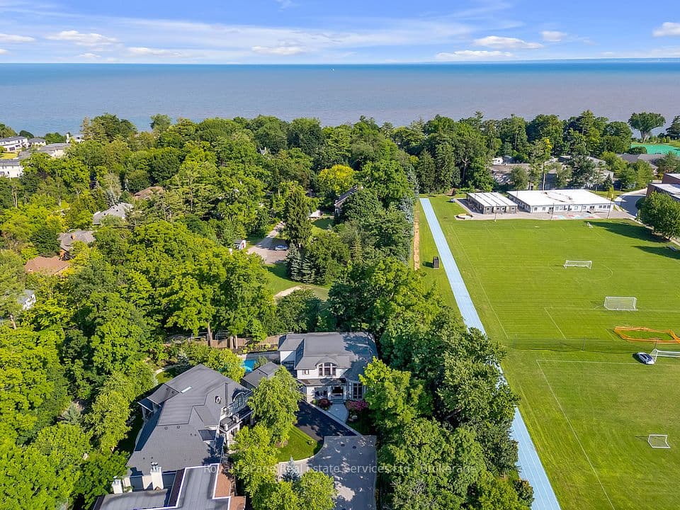 456 Lakeshore Road W, Oakville, ON L6K 1G5 – photo 2